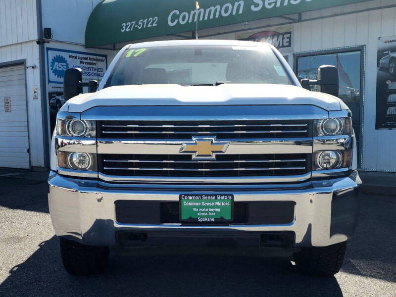 chevrolet silverado 2500hd 2017 1GC2KUEG3HZ311719 image chevrolet silverado 2500hd 2017 1GC2KUEG3HZ311719 image